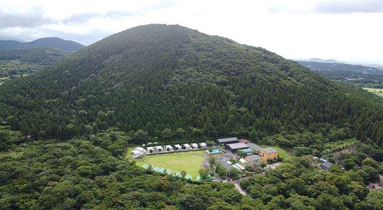 제주 베스트힐 글램핑 & 펜션 — 제주 제주의 펜션 · 글램핑 전경
