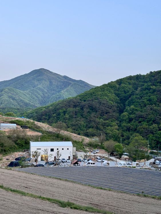 높은달캠핑장