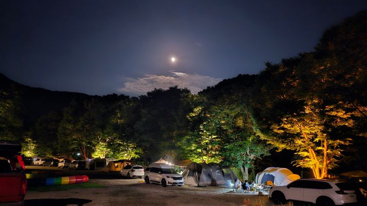 가평아지트캠핑장 — 경기 가평의 오토캠핑 전경